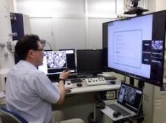 機器の遠隔操作システムを活用した講義の様子