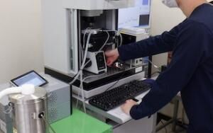 機器にオプションを導入の様子