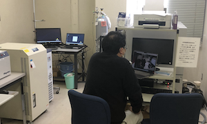 機器の遠隔操作の実証実験の様子1