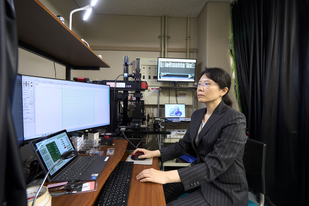 時空間的に濃縮した“光”による局所加熱を利用した金属析出―3D微細造形への応用を目指して － 溝尻 瑞枝