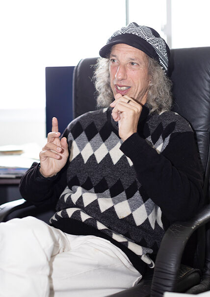 基盤共通教育系 准教授 ドライアー ブライアン